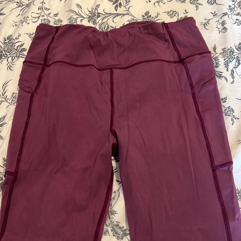 Maroon SkirtSports yoga pants, size L